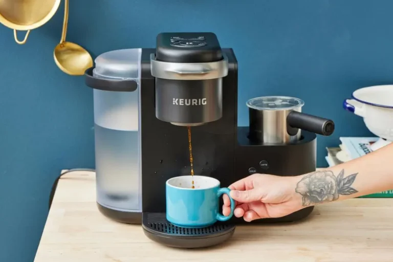peo detail keurig k cafe single serve coffee maker dburreson 002 5 35fd37dc6c894dd0ac70a37eab28a8f3