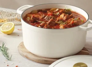 Carote 5 Quart Cast Iron Dutch Oven 1
