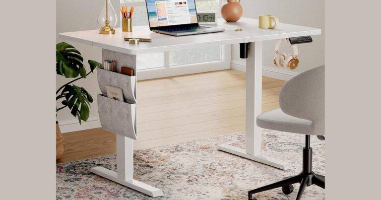 STANDING DESK