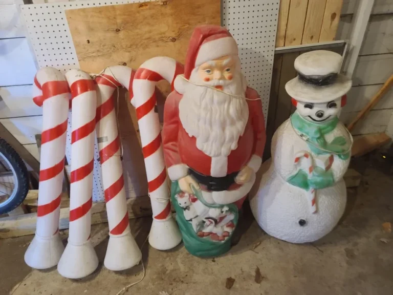 vintage blow mold christmas decor v0 27fmivc65x5a1