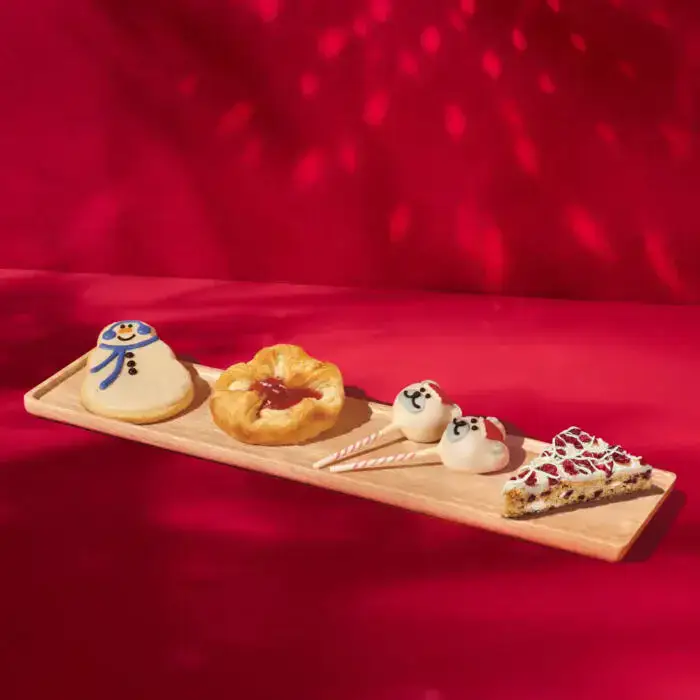 Starbucks Holiday Menu is Back on November 6th!