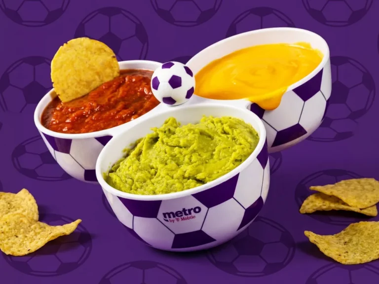 Metro by T-Mobile customers can score a FREE trio bowl today